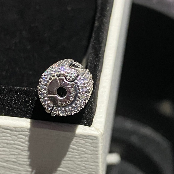 Pandöra Moments Sparkling Pavé - Picture 7 of 9